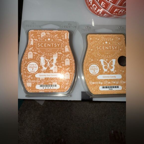 Scentsy Wax Bars Set of 2 - Picture 1 of 3